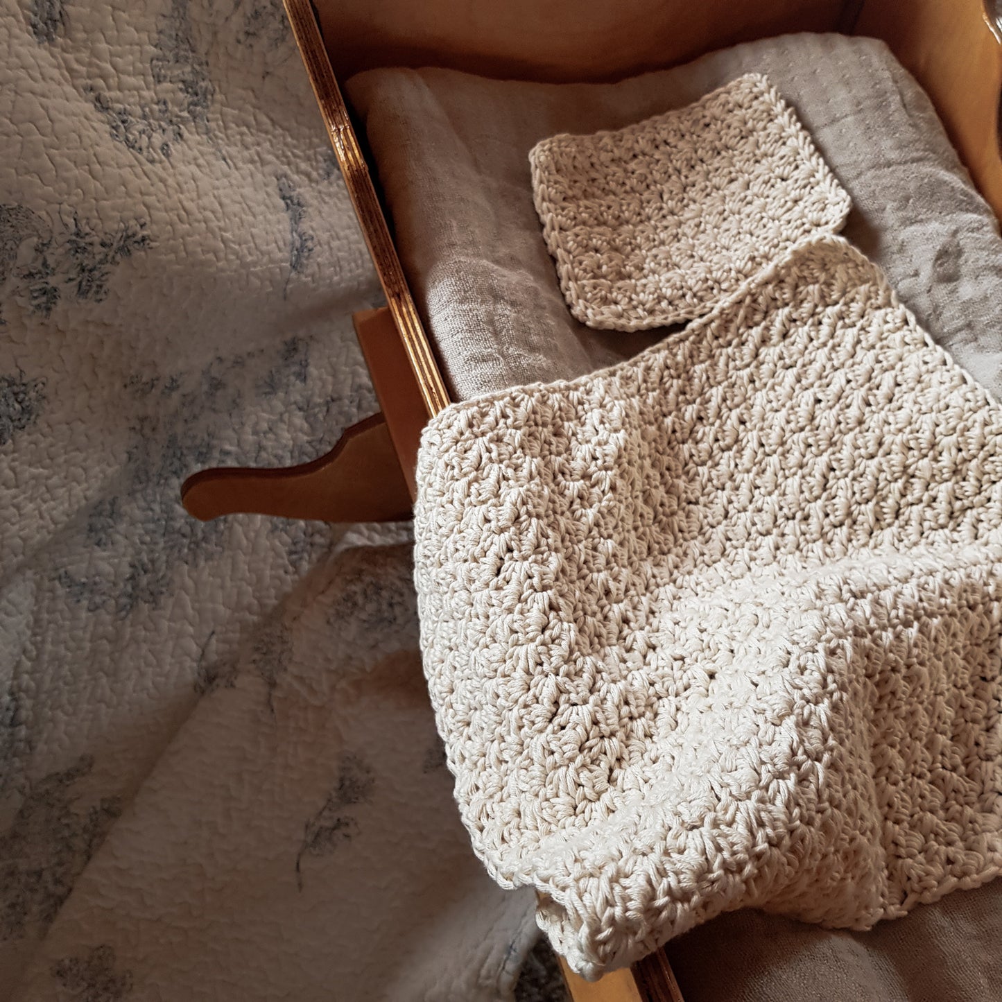 Pillow + Blanket bedding set for baby doll, natural white