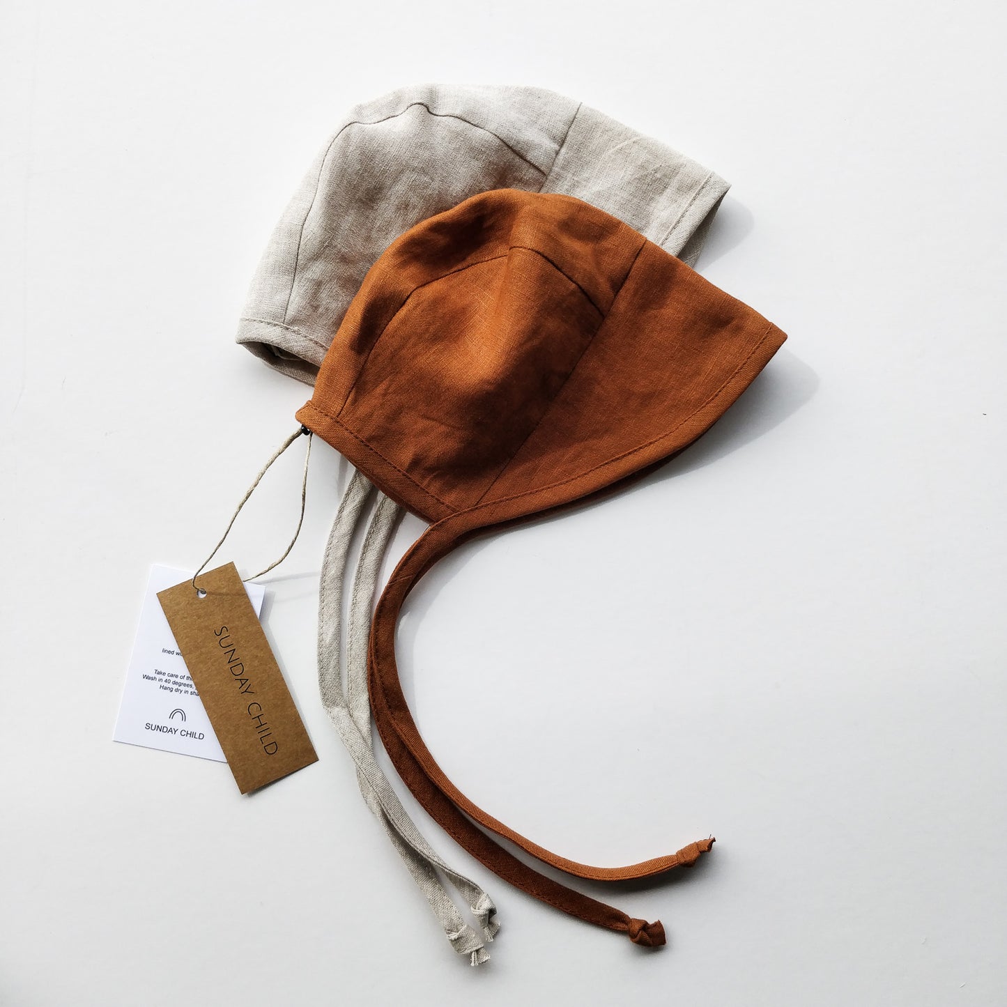 Linen bonnet with a cap, rust